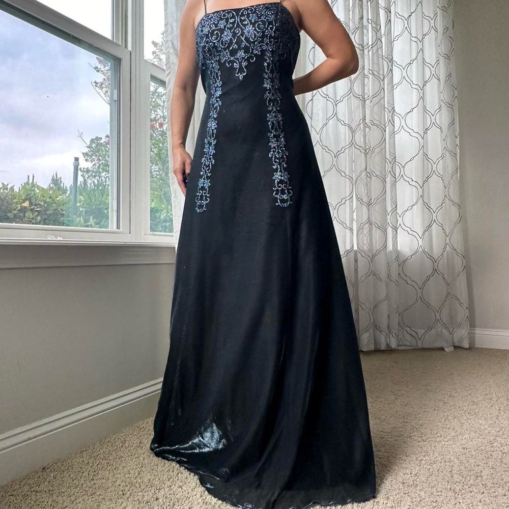 Metallic Maxi Dress - Picture 3 of 8